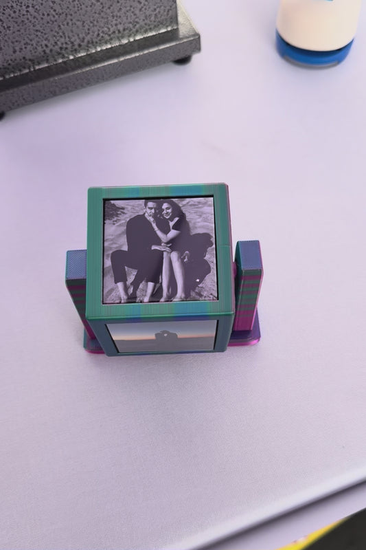 Rotating Cube with Magnets